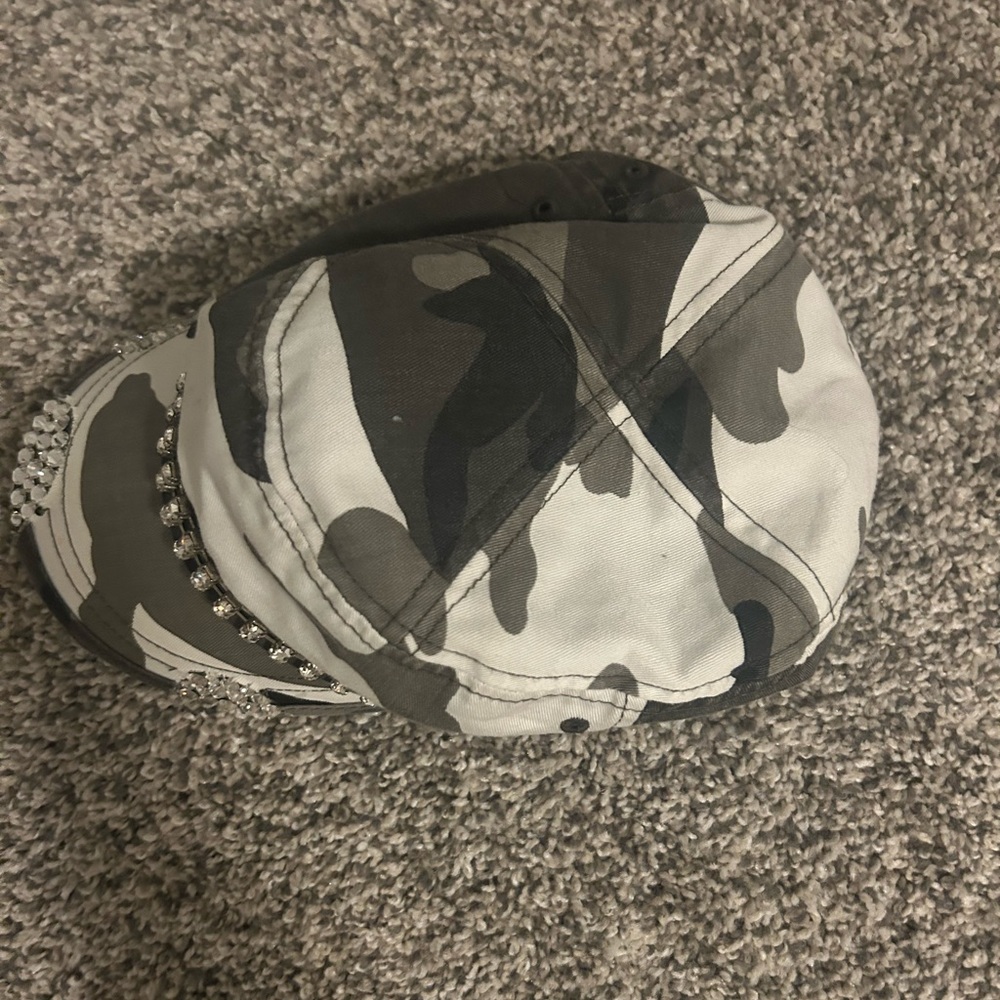 Hat - Picture 3 of 3